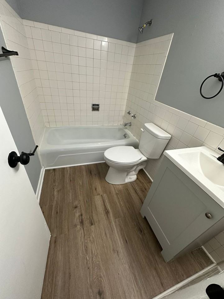 Mapleview 805-807 - Photo 7 of 15