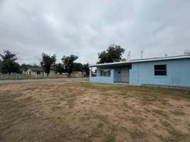 featured image of 1308 S Lea Ave