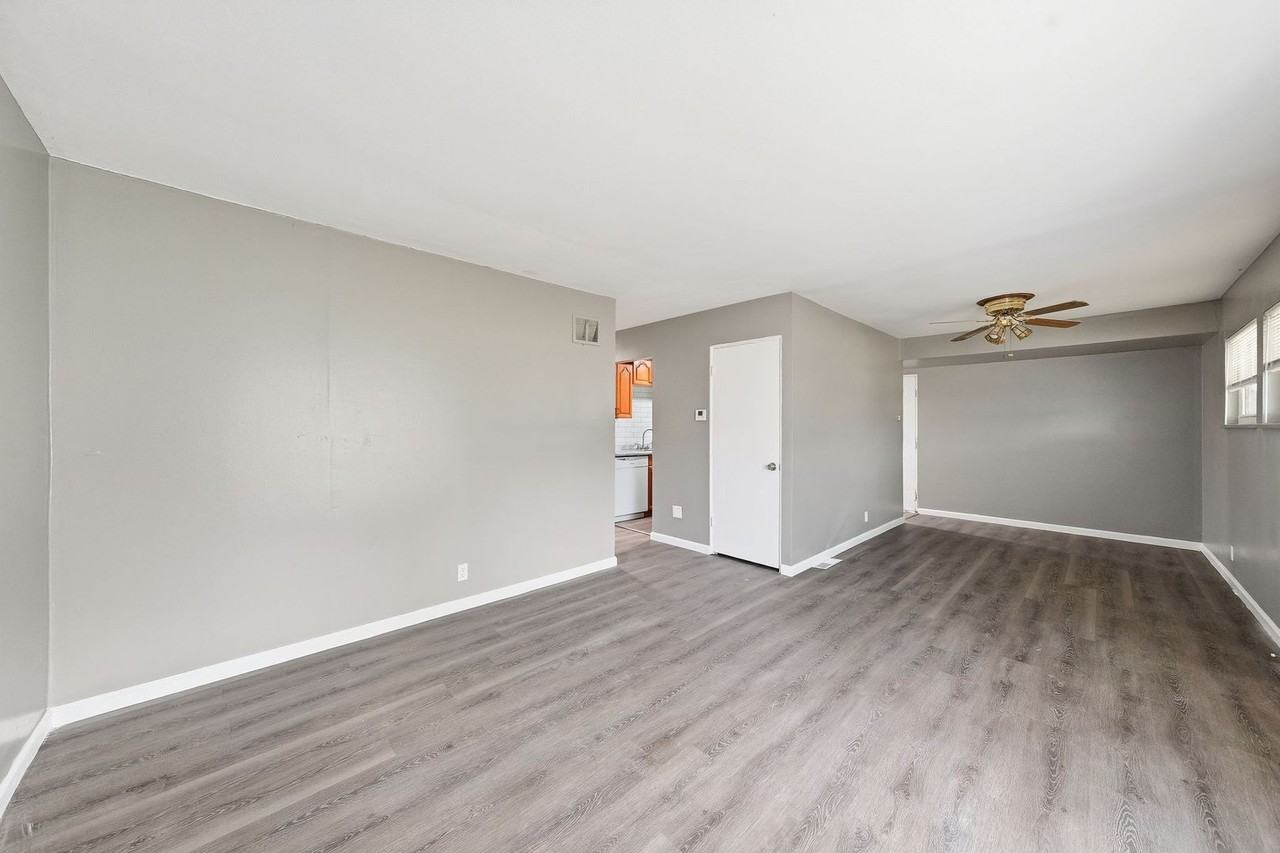 237 Grampian Rd - Photo 5 of 28