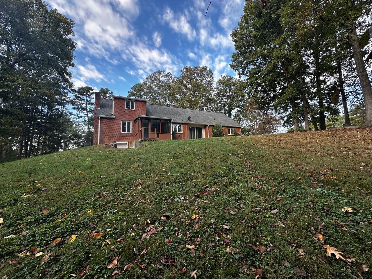 5217 Old White Pine Rd - Photo 5 of 50