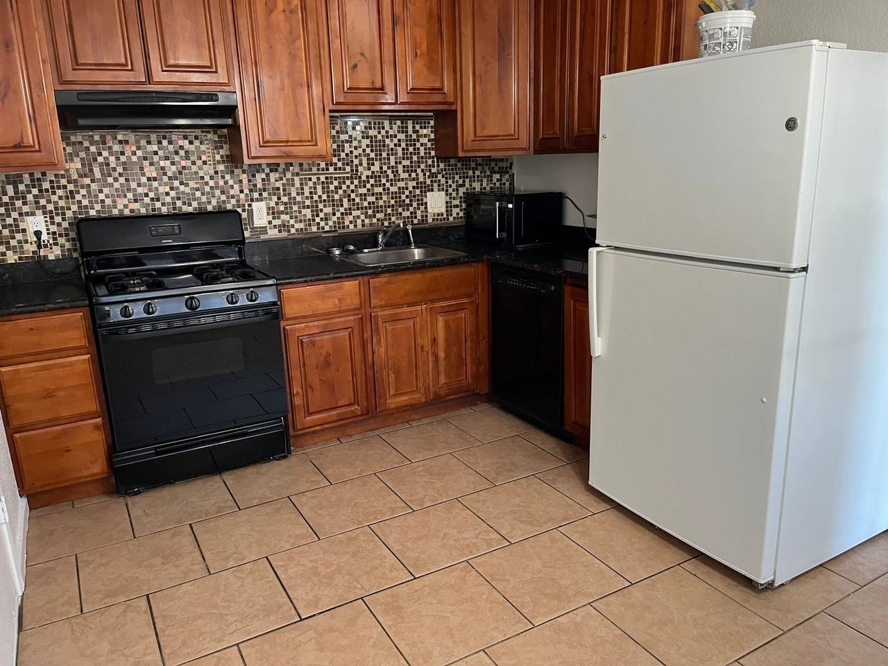 4104 Wheatley Cir - Photo 3 of 10