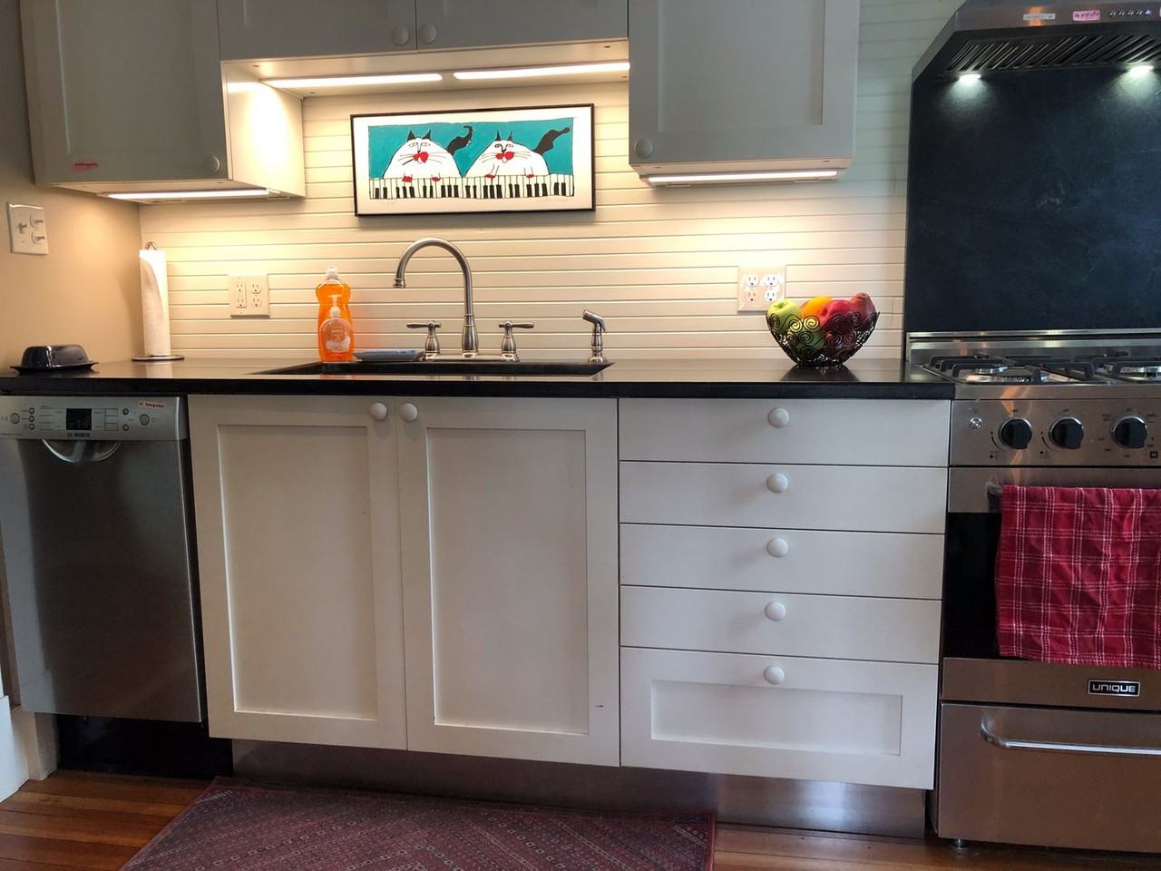 13 Thompson St - Photo 7 of 22