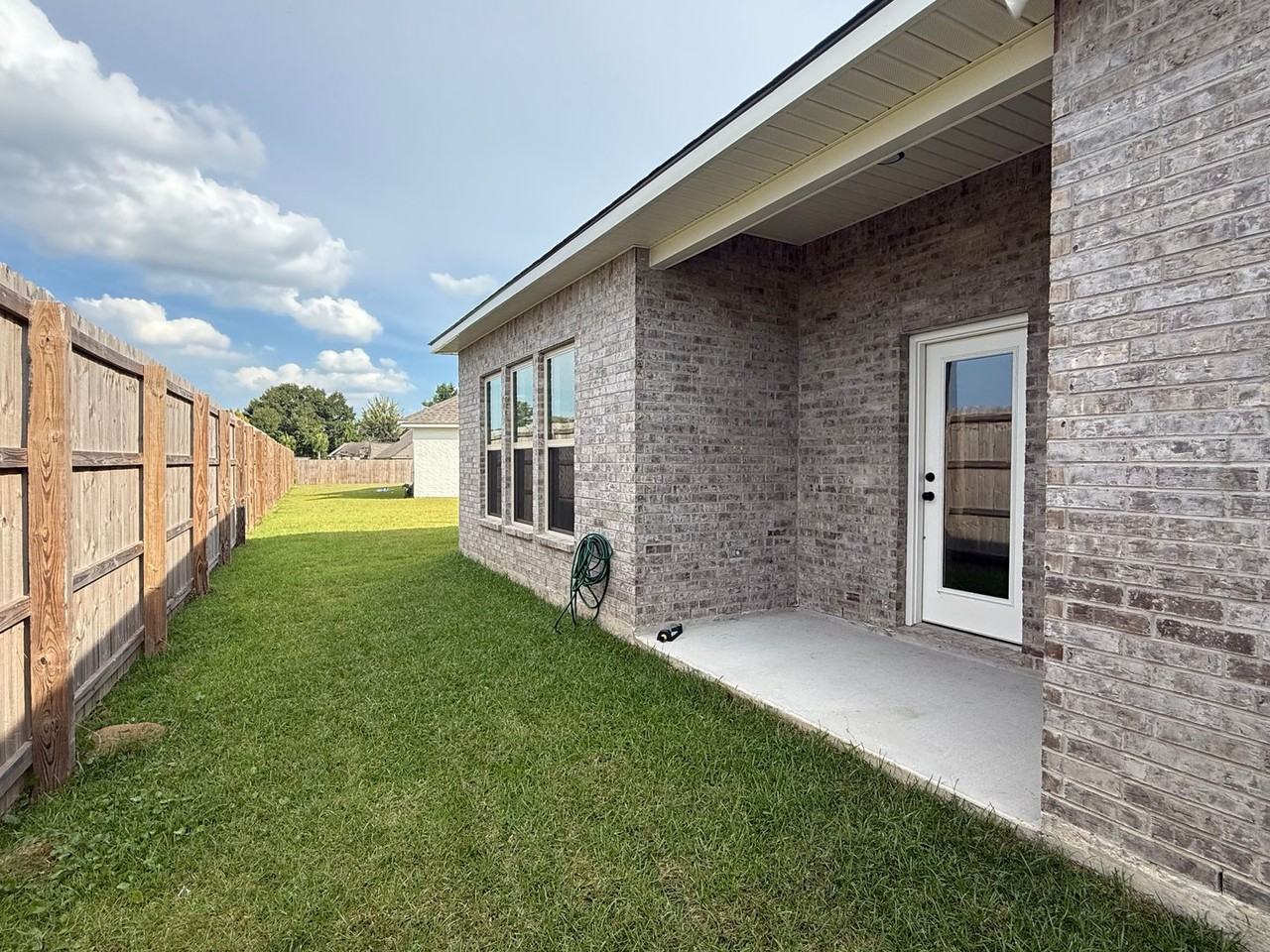 38486 Queen St - Photo 5 of 16