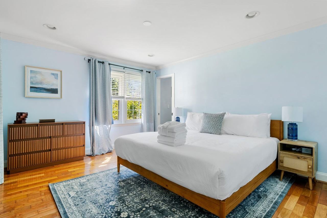 1158 Shoreside Way - Photo 3 of 34