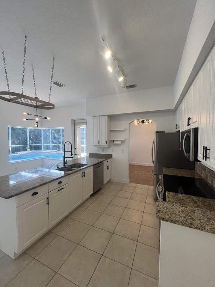 1220 Hampstead Ln #NA - Photo 6 of 20