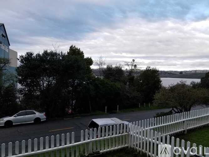 567 Loring Avenue #567 - Photo 3 of 14