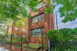 featured image of 7630 N Marshfield Ave #2