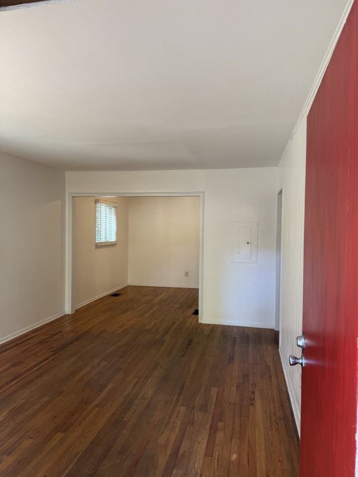 1068 Palafox Drive Northeast #NA - Photo 2 of 20