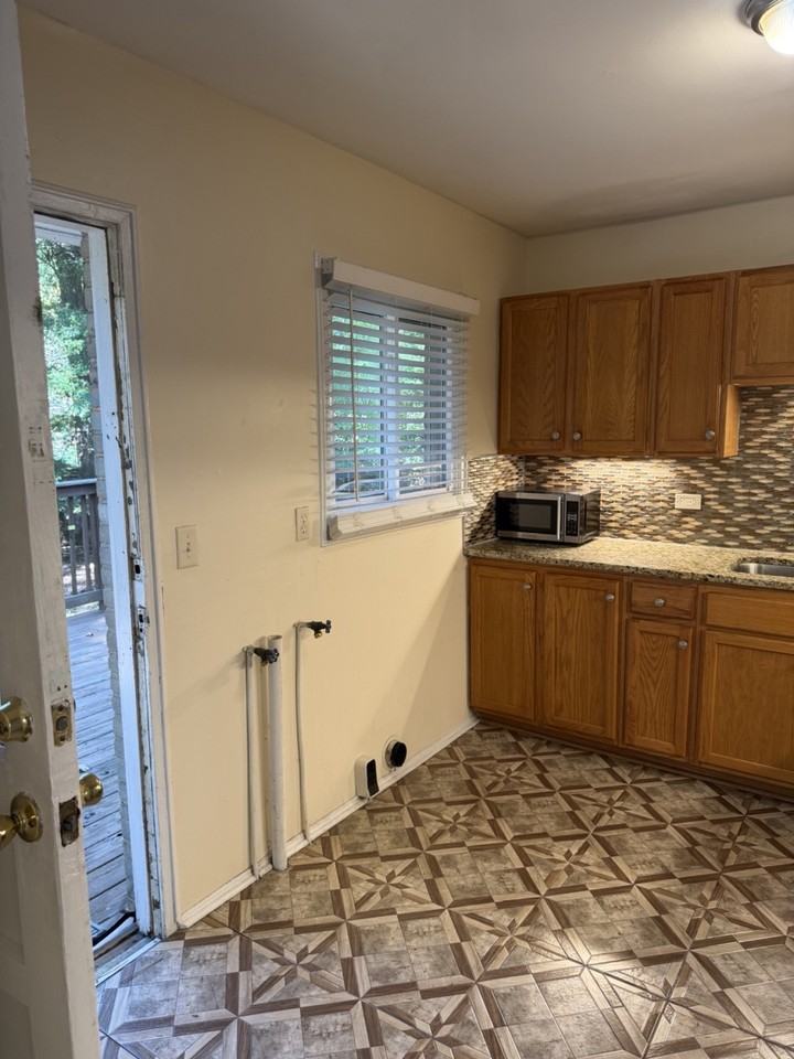 1068 Palafox Drive Northeast #NA - Photo 4 of 20