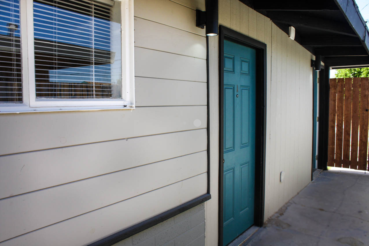 1125 Tamerack Ave #A - Photo 2 of 9