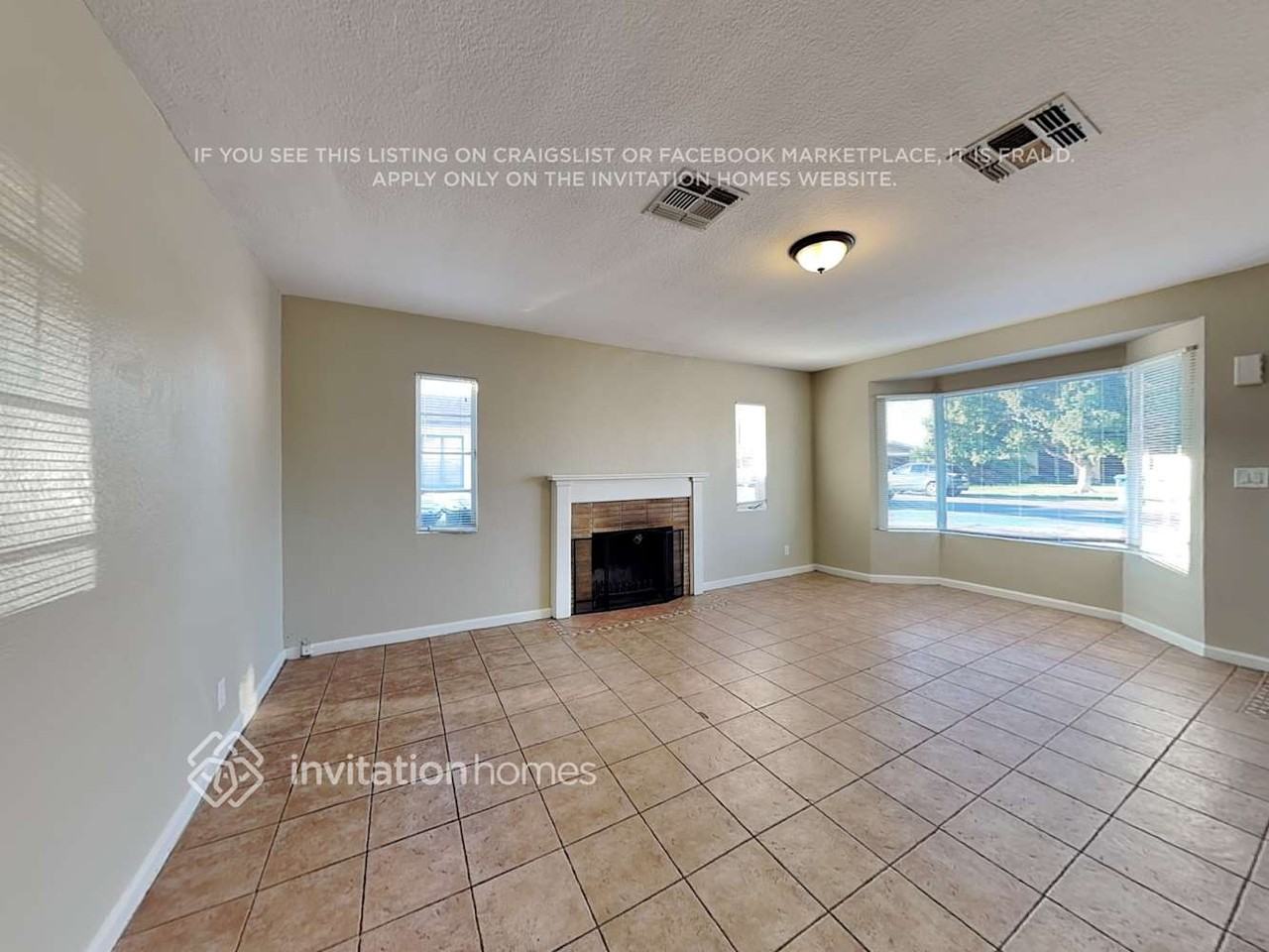 259 E Marilyn Ave - Photo 4 of 7