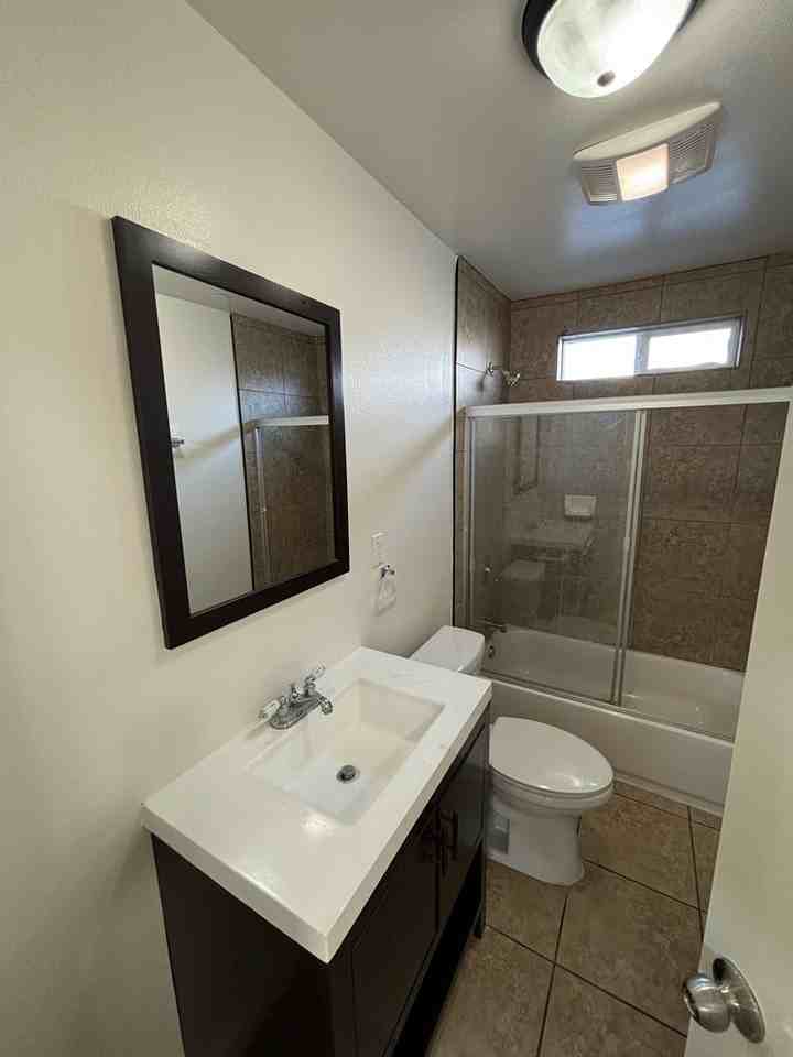 324 West 77th Street - Photo 6 of 20