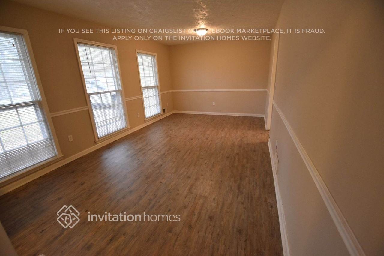 247 Sandra Dr Nw - Photo 2 of 8