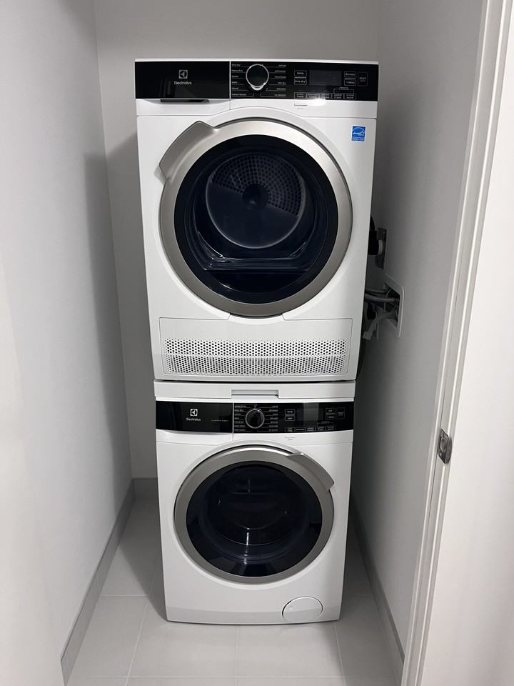 7439 Kingston Road #218 - Photo 3 of 10