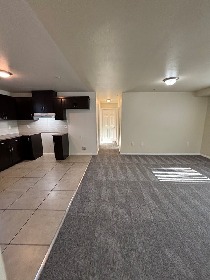 357 East 61st Street - Photo 2 of 9