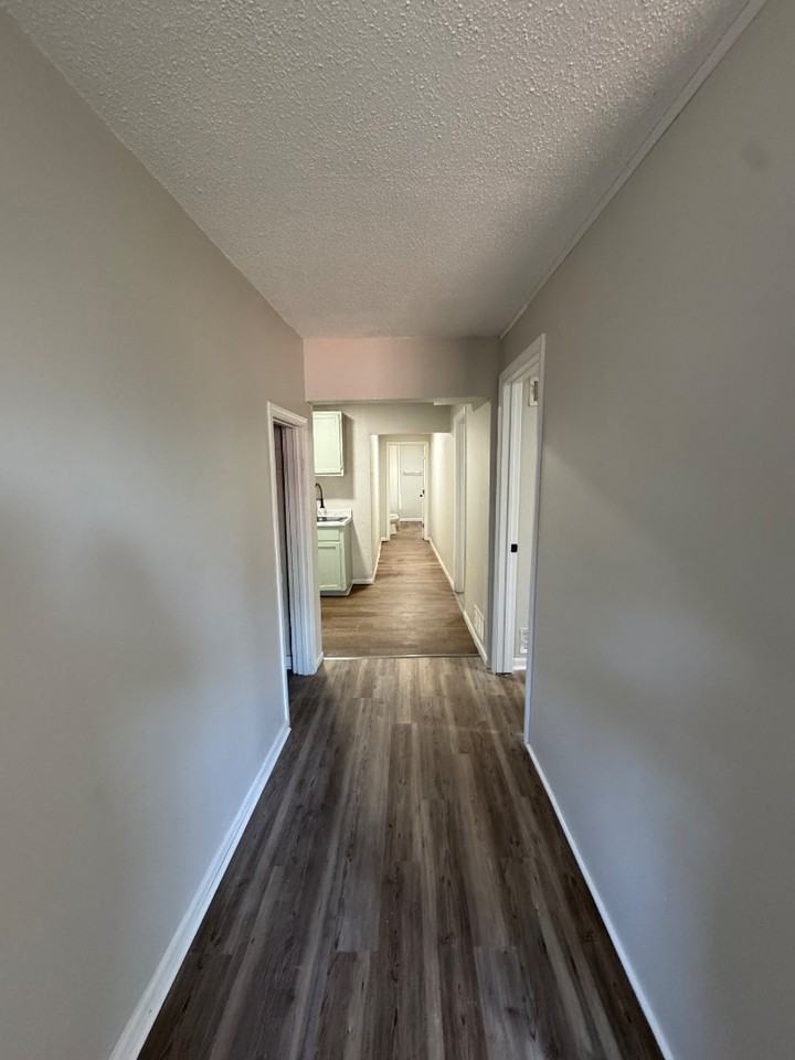 129 East 10th Avenue - Photo 5 of 14