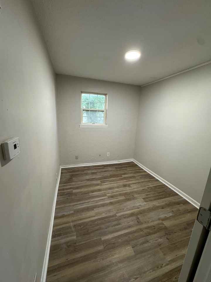 129 East 10th Avenue - Photo 7 of 14