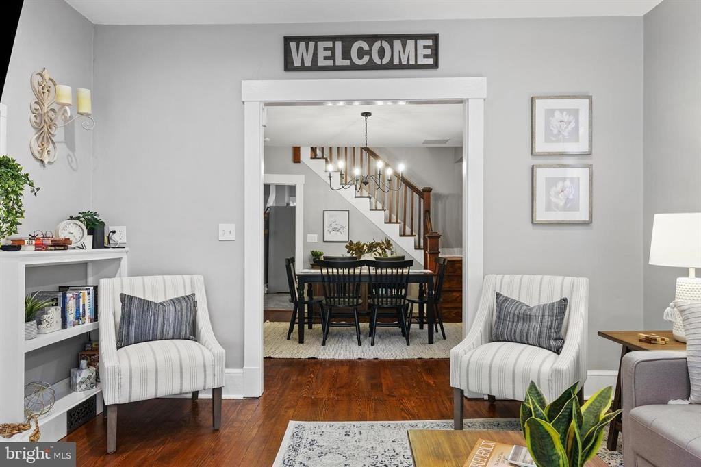 725 Trail Ave - Photo 4 of 11