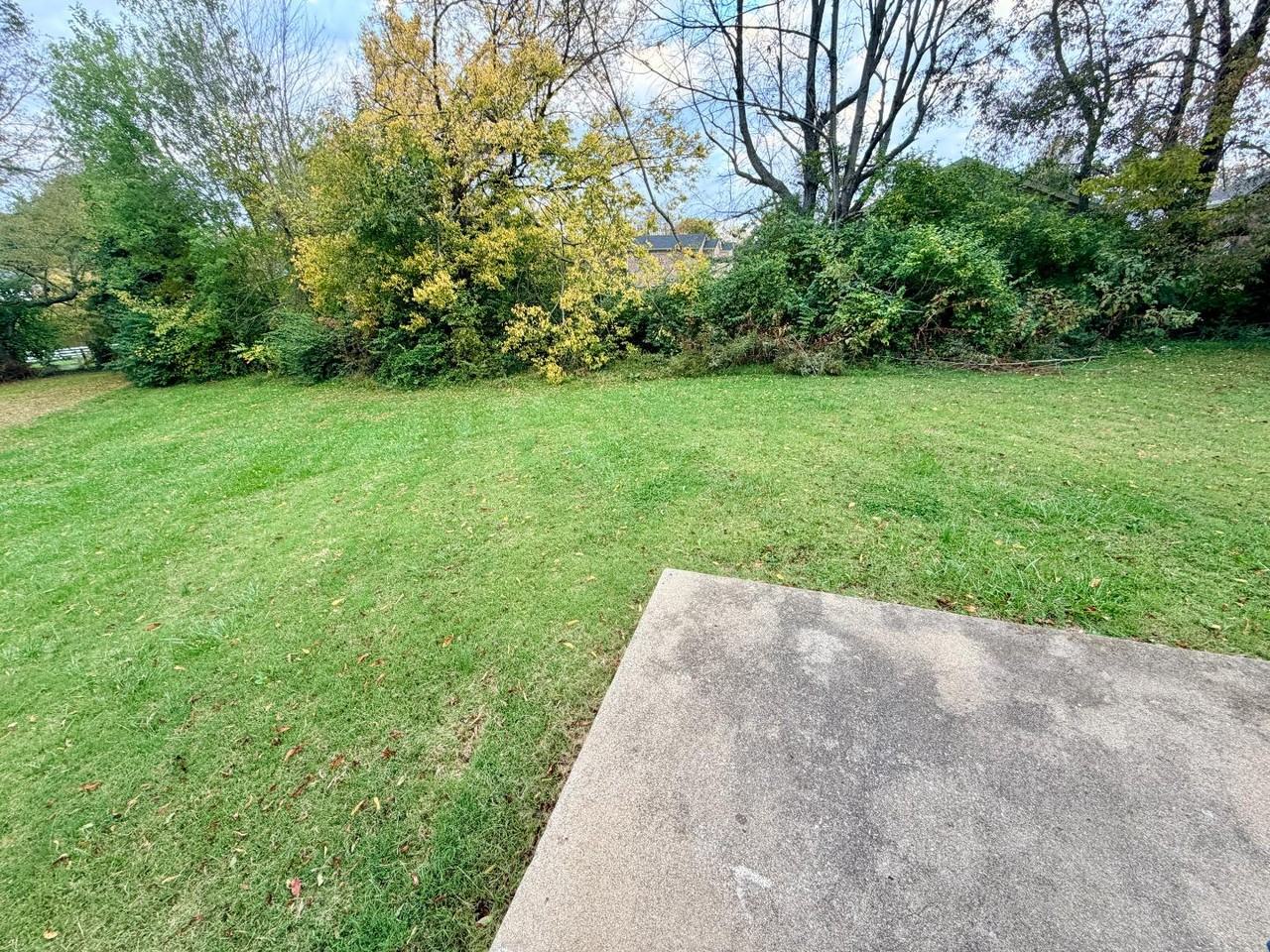 127 Aspen Dr - Photo 3 of 20