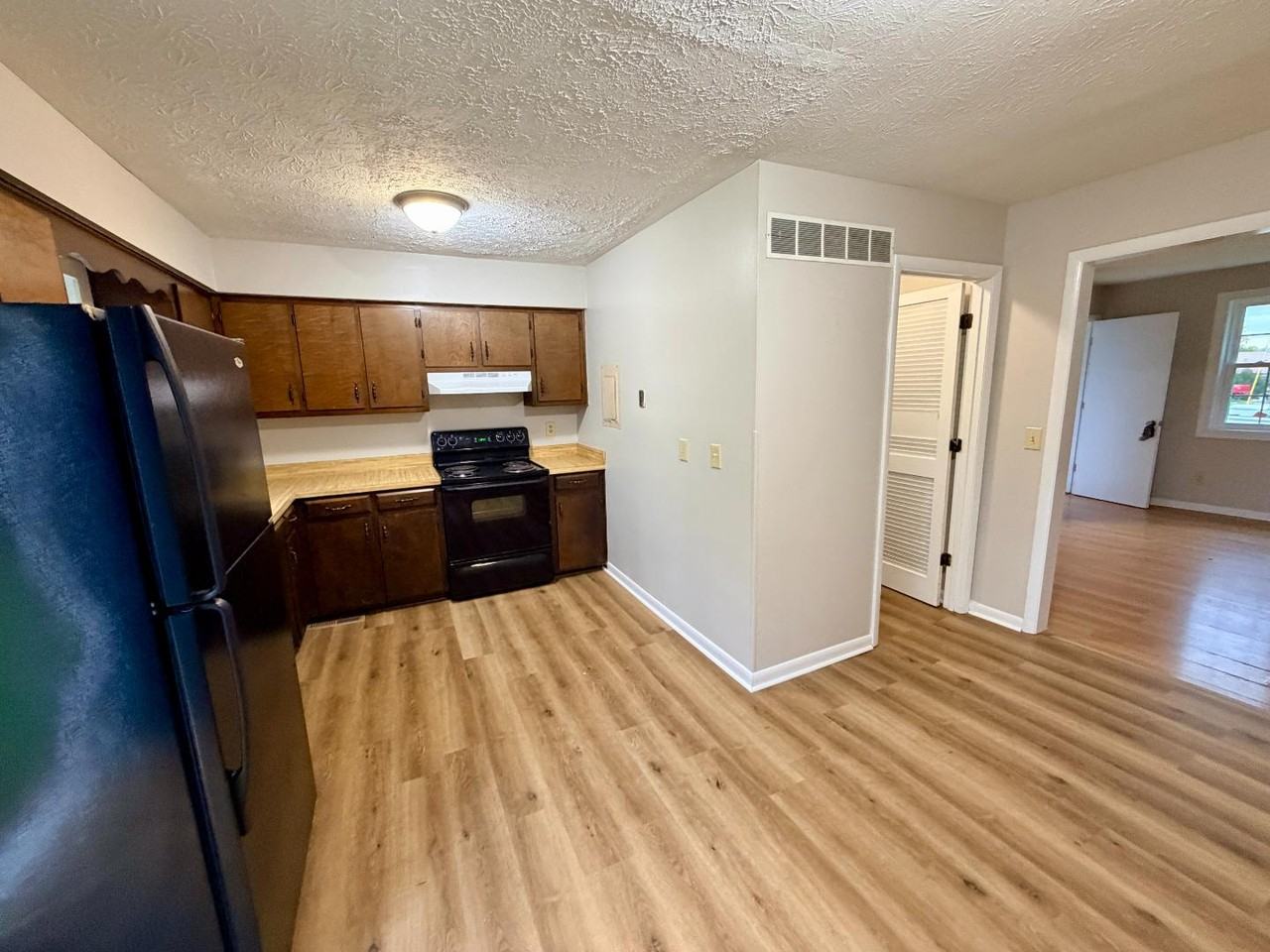 127 Aspen Dr - Photo 7 of 20