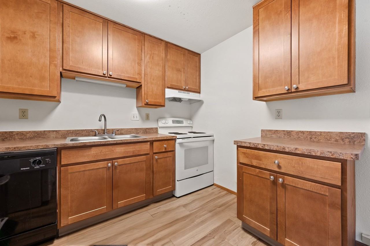 Cameron Heights Associates LLC - Photo 3 of 8