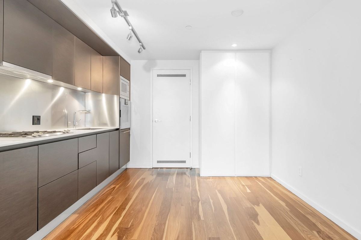 1151 West Georgia Street #2703 - Photo 4 of 17