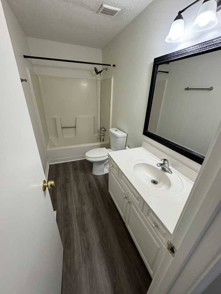 2719 Greystone Pl - Photo 5 of 7