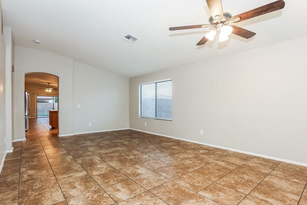 1520 E La Salle St - Photo 3 of 16