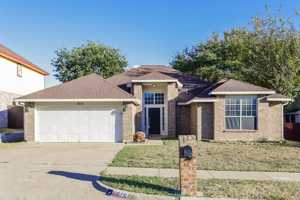 featured image of 1615 Barclay Dr