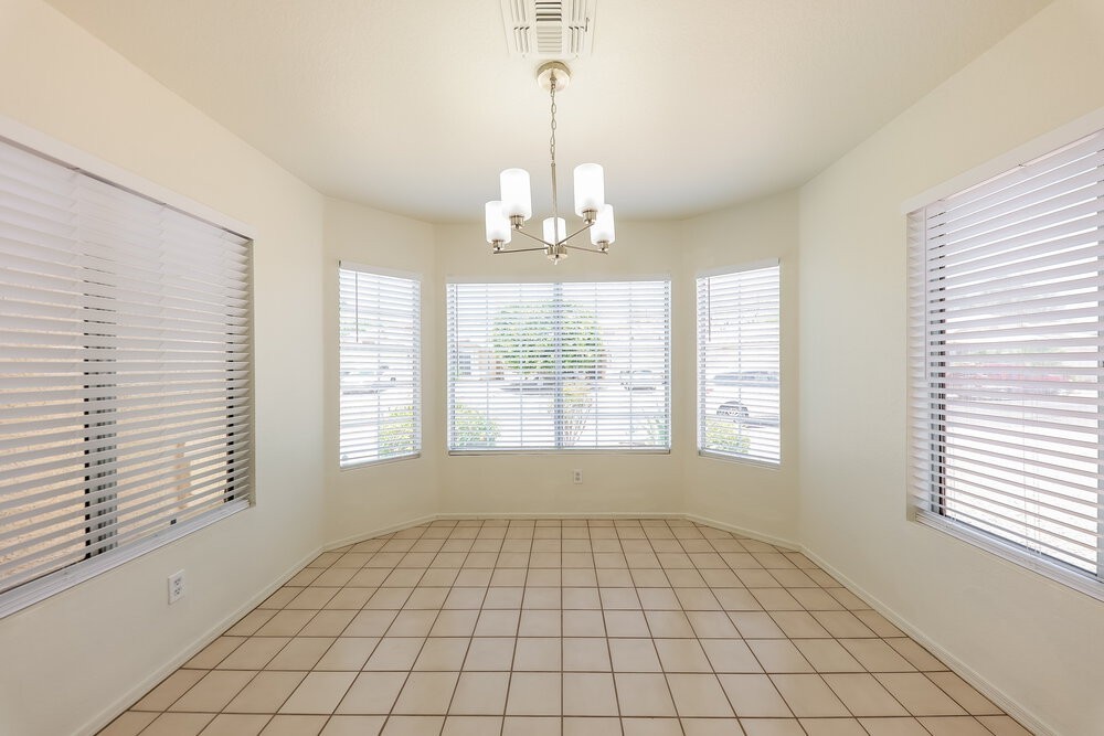 2217 E Kelton Ln - Photo 5 of 16