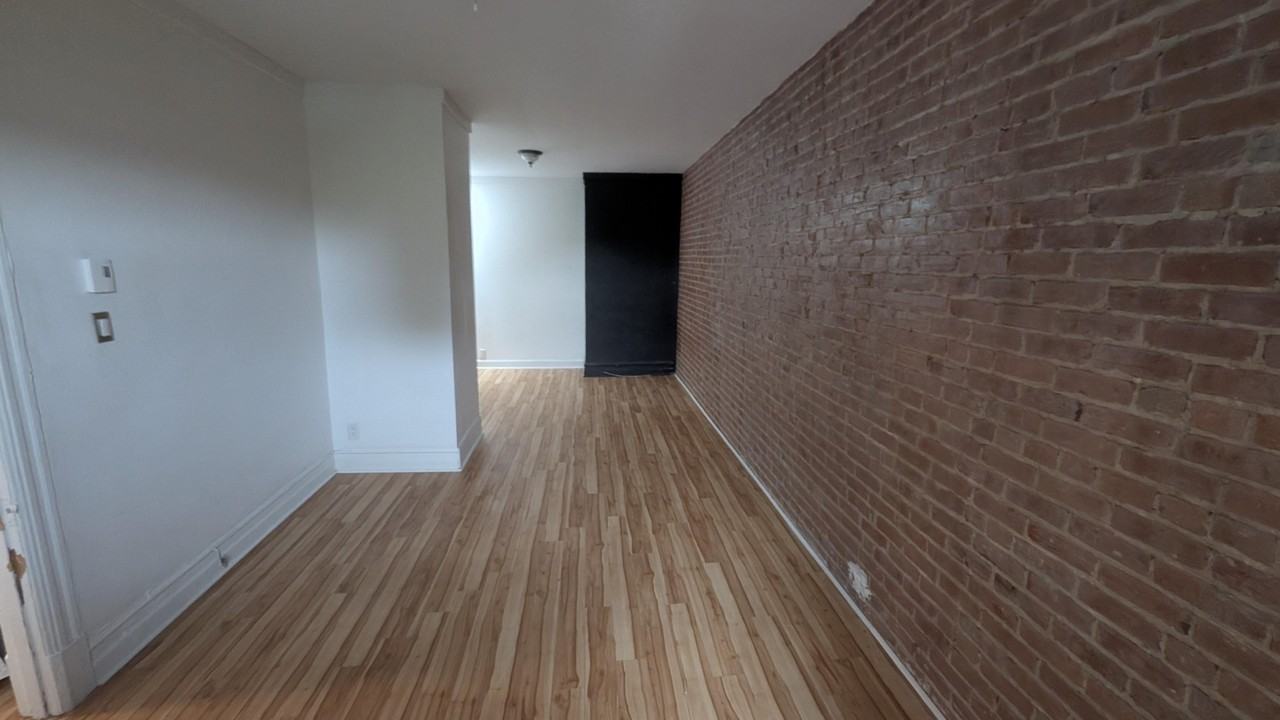 Rue Sainte-Catherine Est #3691-5 - Photo 3 of 6