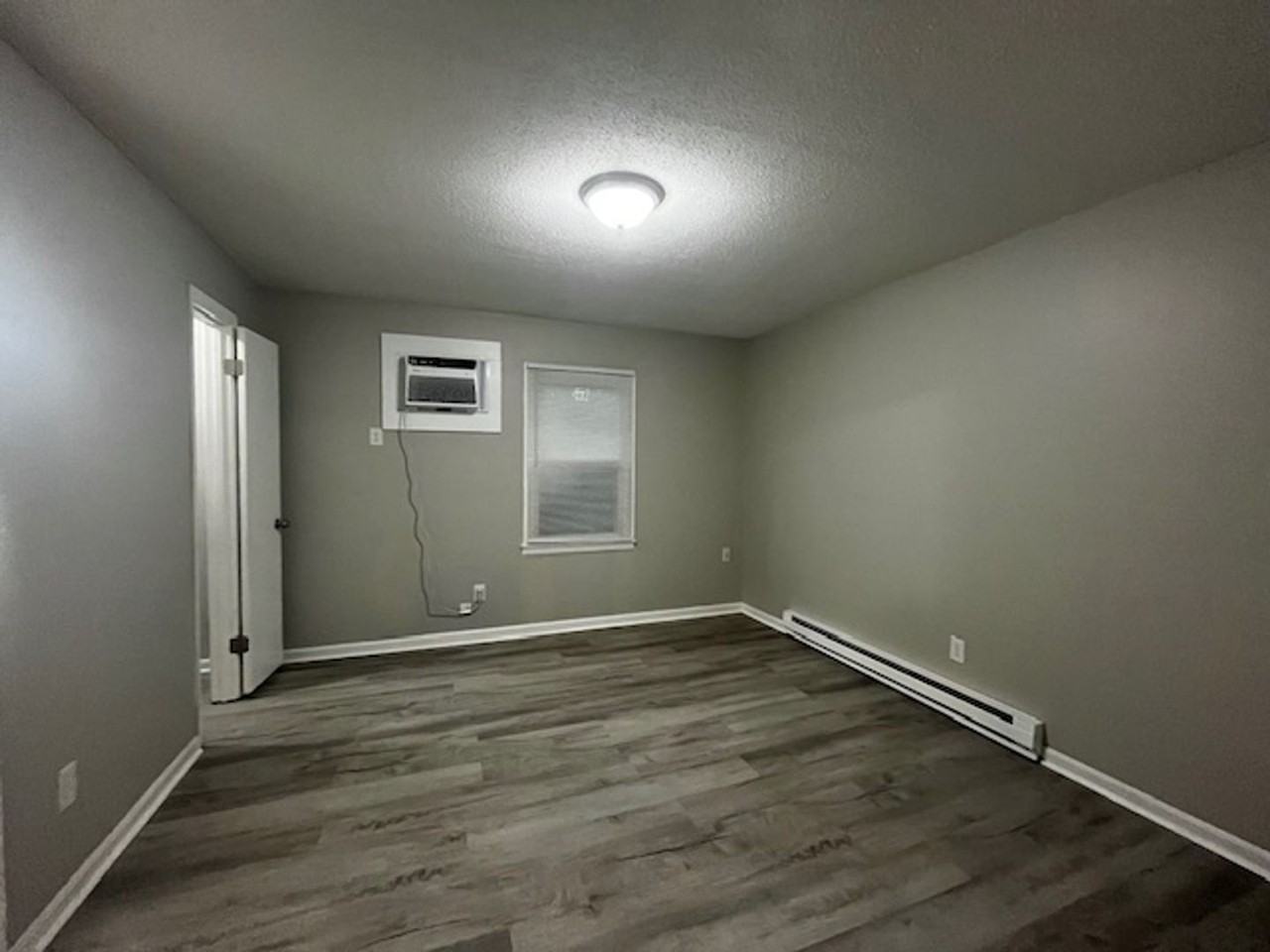 1955 Lakeview Rd #B - Photo 3 of 6