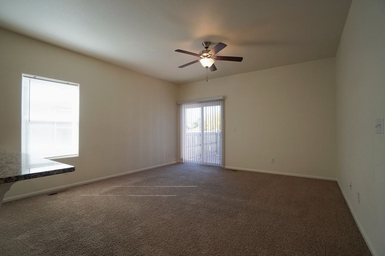 6214 Meadowbank Ln - Photo 4 of 29