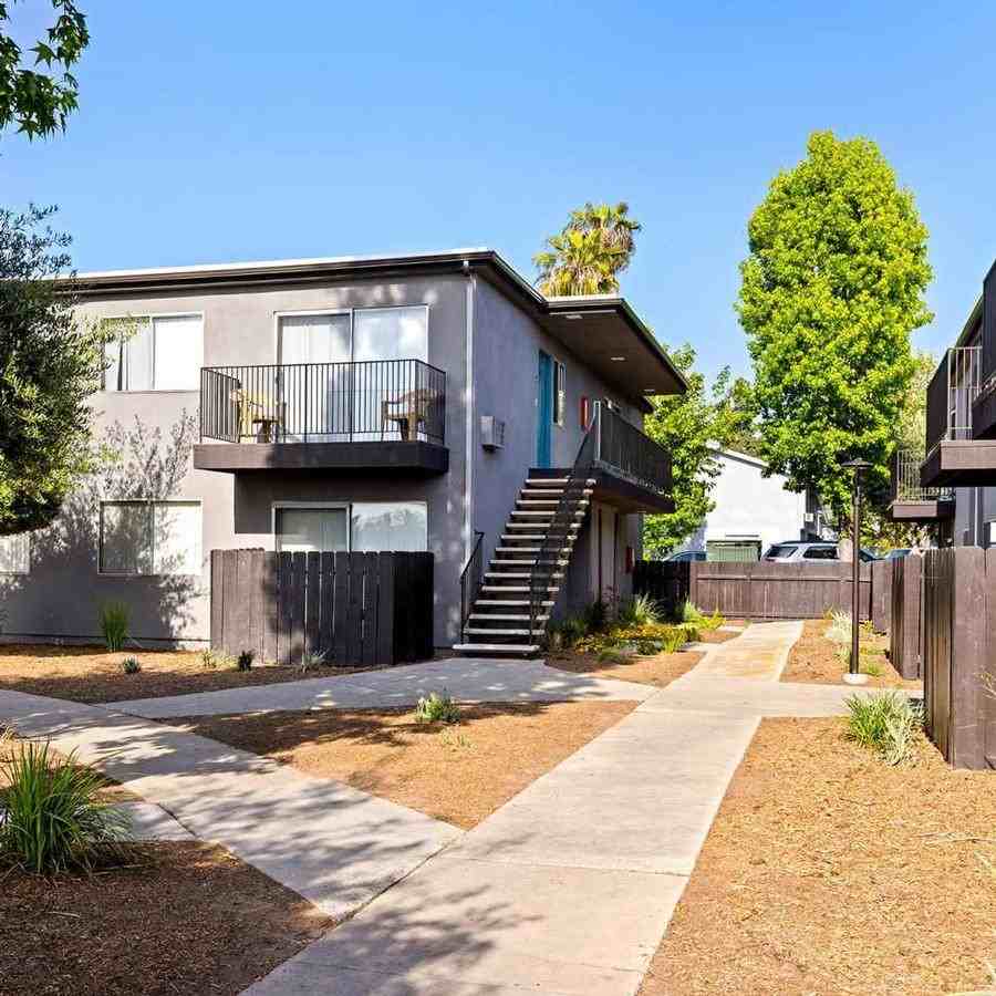 989 Peach Ave / 984 Peach Ave - Photo 4 of 14