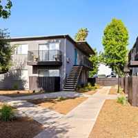 featured image of 989 Peach Ave / 984 Peach Ave