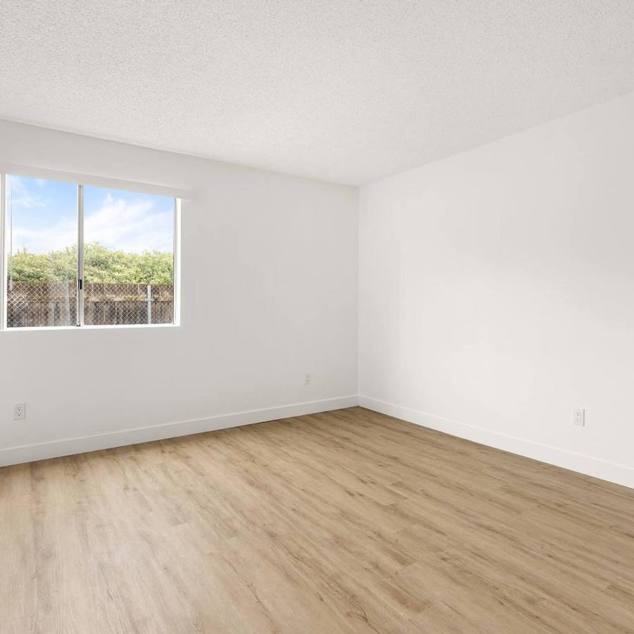 1707 La Brea St - Photo 6 of 17