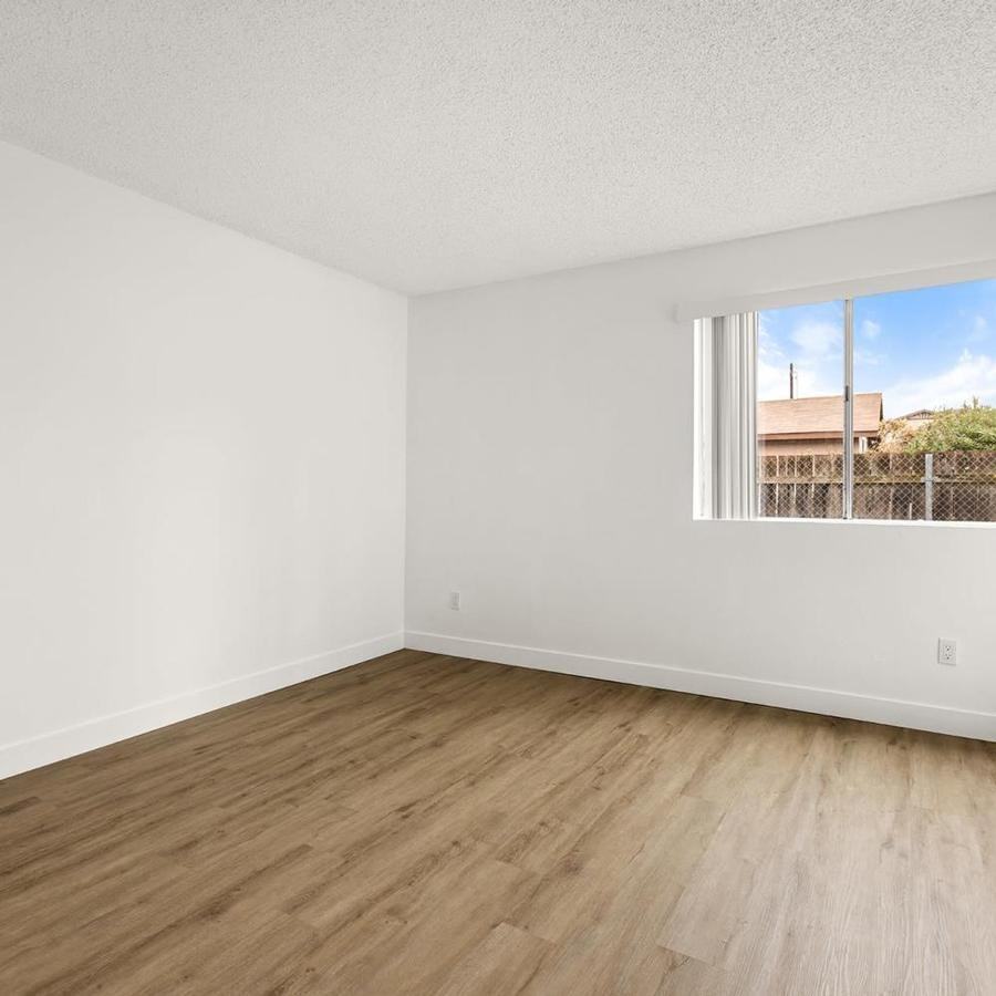 1707 La Brea St - Photo 4 of 17
