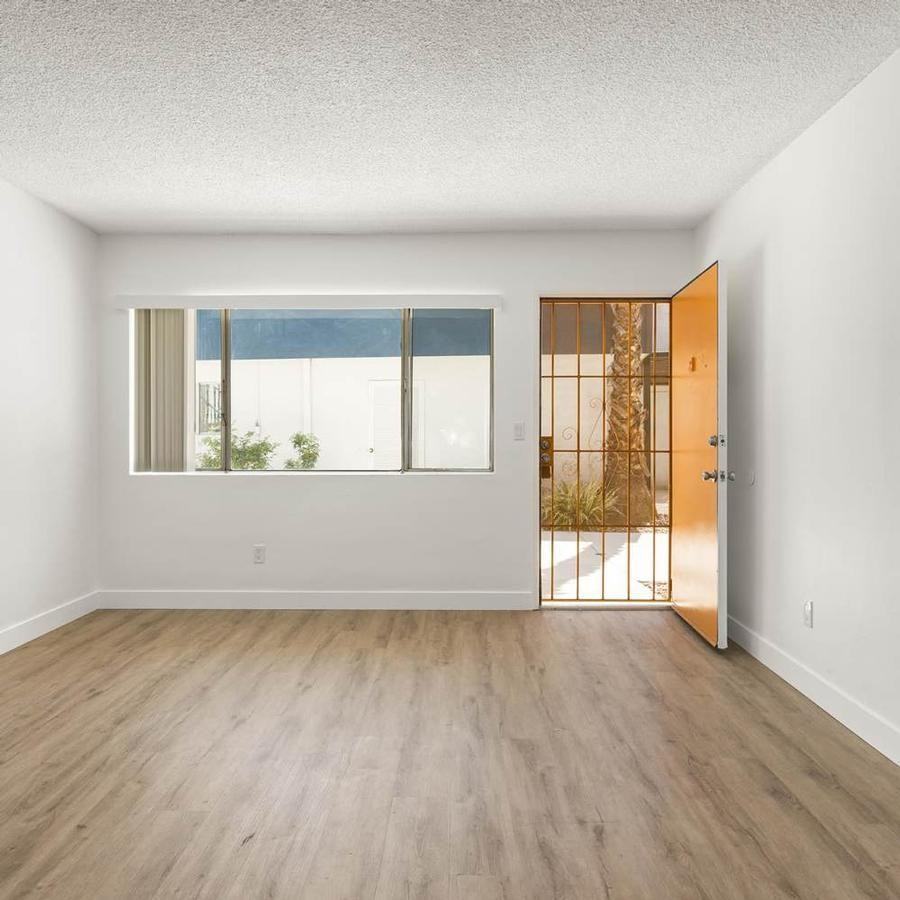 4981 Catoctin Dr - Photo 2 of 18