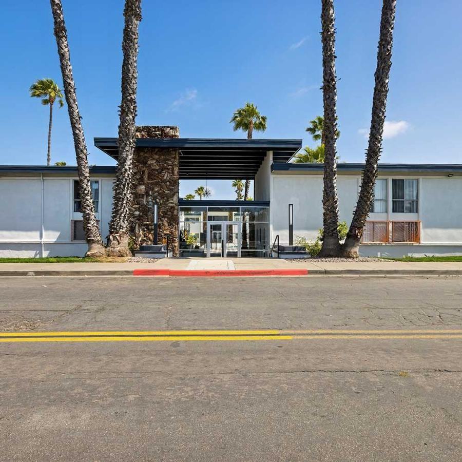 4981 Catoctin Dr - Photo 3 of 18