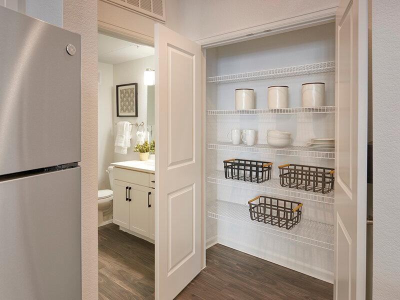 8200 Arista Pl - Photo 7 of 36