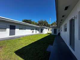 featured image of 129 Southwest 5th Court