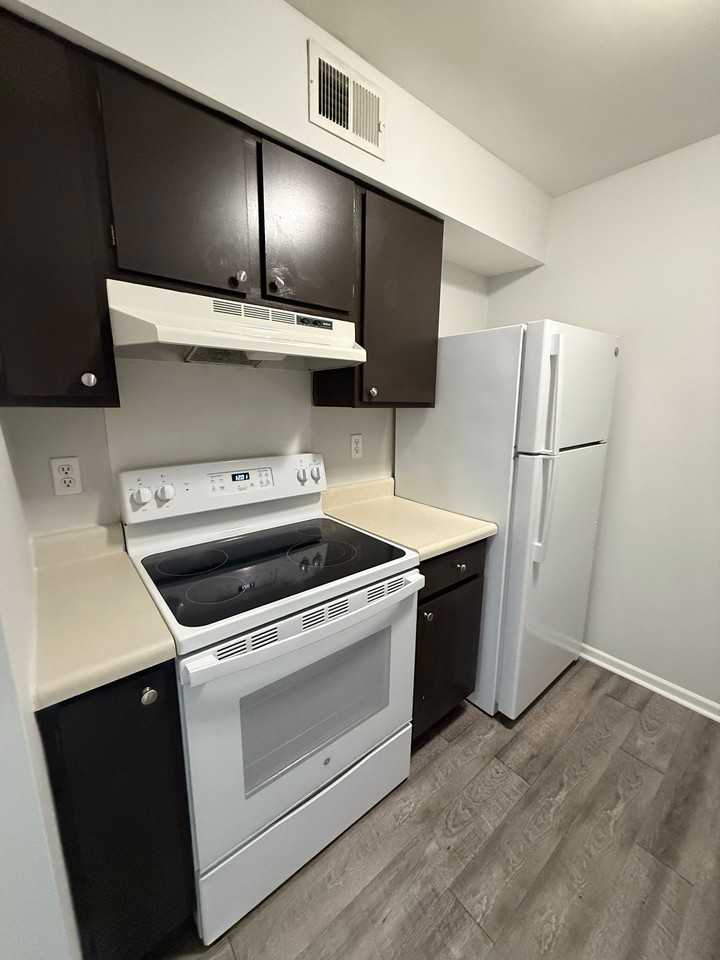 Foxfire West Apartments - Photo 5 of 50