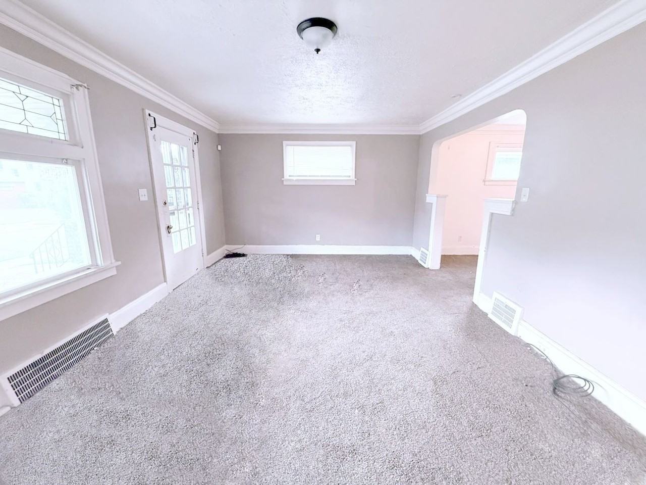 2010 Torbenson Dr - Photo 5 of 20