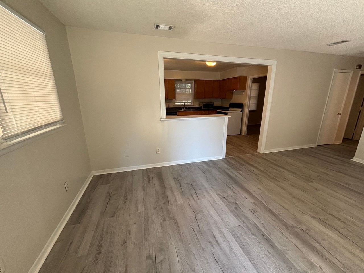 132 Fowler St - Photo 2 of 15