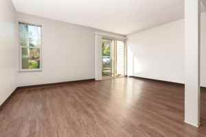 featured image of 2208 Sw Elmwood Dr