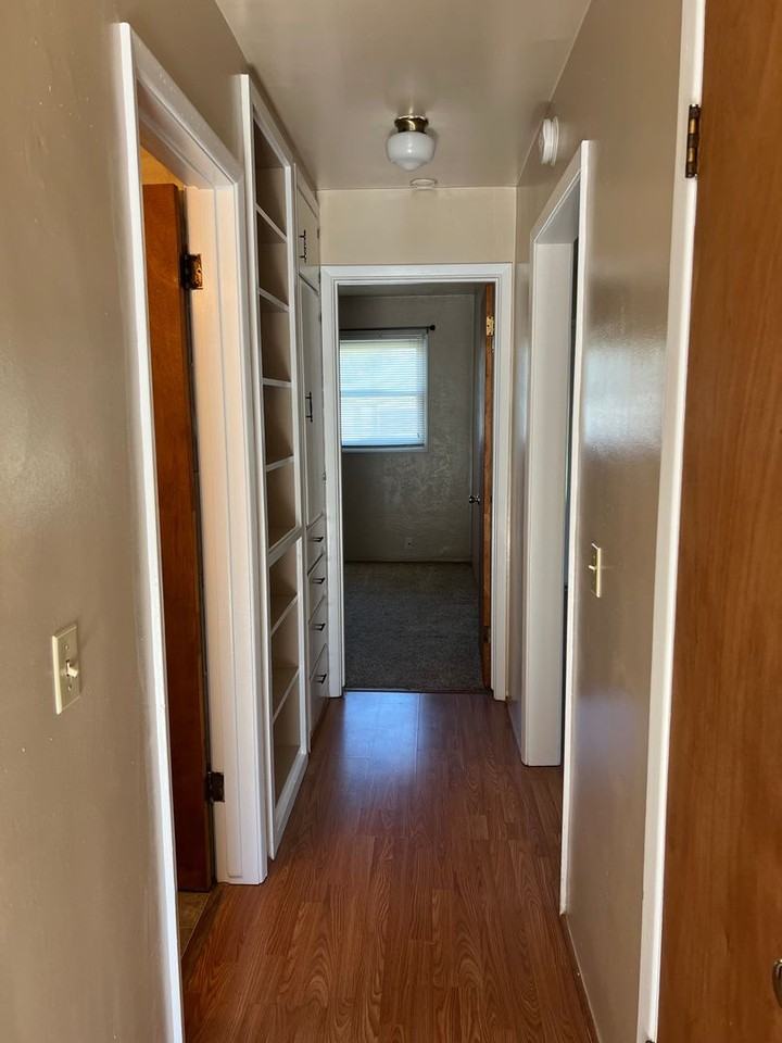 427 Fairmount St - Photo 5 of 18