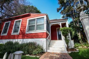 featured image of 703 Manzanita Ave