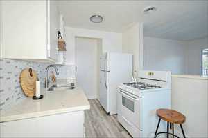 featured image of 1131 E 4th St