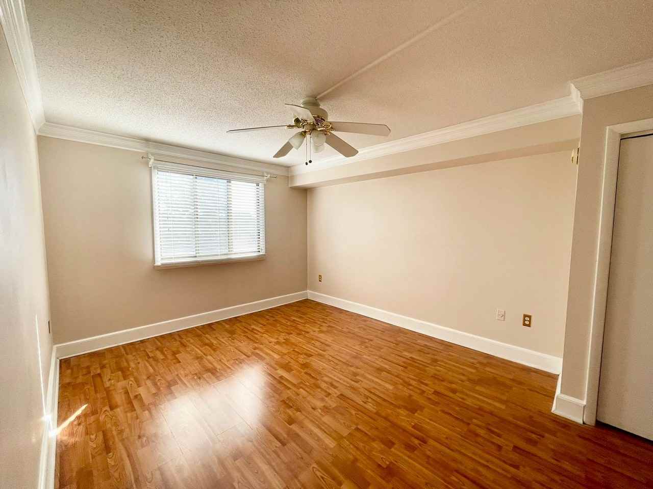 1825 Saint Julian Pl - Photo 7 of 10