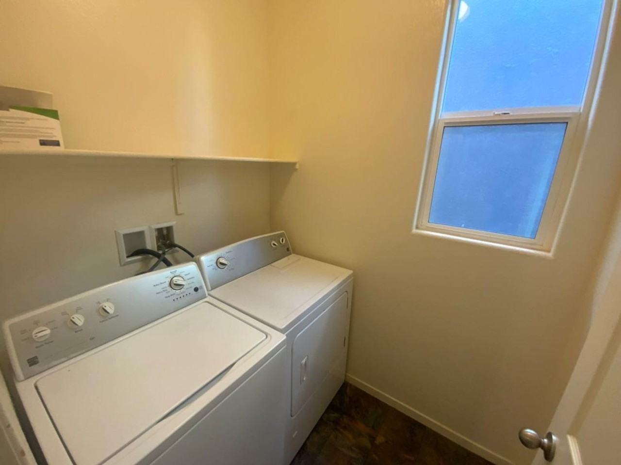 10845 Hunters Green Ave - Photo 5 of 19